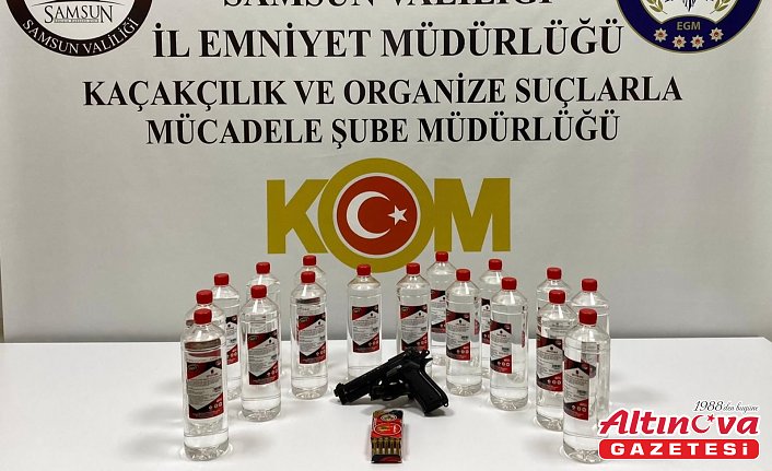 Samsun'da kaçak ve sahte içki operasyonunda 3 zanlı yakalandı