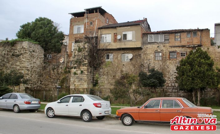 Tarihi Sinop Kalesi, üzerindeki “kalekondu“lardan kurtarılacak