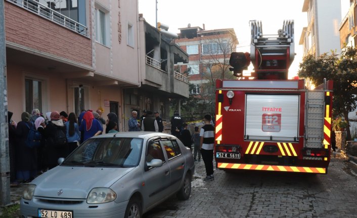 Ünye'de çıkan yangında ev kullanılamaz hale geldi