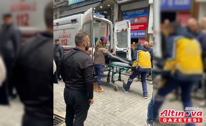 Zonguldak'ta çıkan kavgada 3 kişi keser ve bıçakla yaralandı