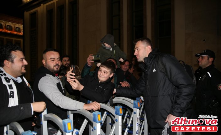 Beşiktaş kafilesi, Rize'ye geldi