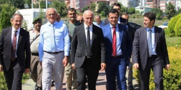 BAŞKAN YILMAZ,’YOL VE SU İŞİNİ BANA BIRAKIN, RENÇBERLİĞİ KONUŞALIM’