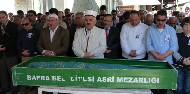 Emekli Öğretmen Nafız Özkolay Dualarla Toprağa Verildi