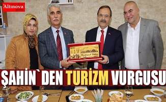 BAŞKAN ŞAHİN BAFRA’NIN MİSAVİRPERVERLİĞİNİ GÖSTERDİ