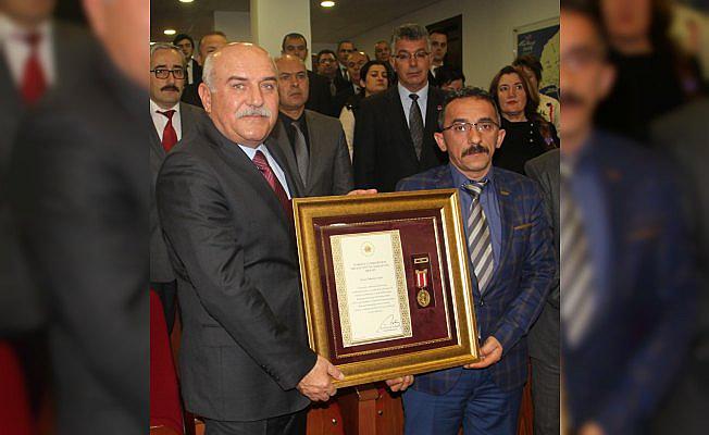 Devlet Övünç Madalyası ve Beratı Tevcih Töreni