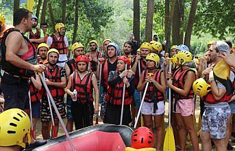 Rafting tesislerinde hafta sonu yoğunluğu