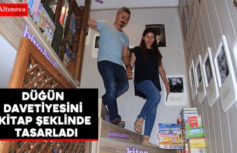 Düğün davetiyesini kitap şeklinde tasarladı