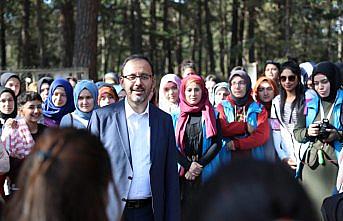 Bakan Kasapoğlu'ndan gençlere ziyaret