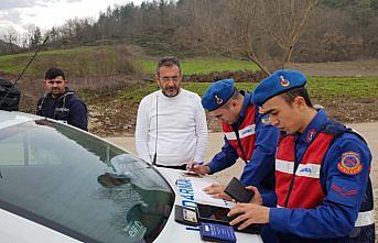 Jandarma tır ve kamyonları denetledi