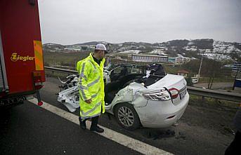 Düzce'de zincirleme trafik kazası : 1 ölü, 1 yaralı