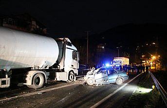 Ordu'da otomobil ile akaryakıt tankeri çarpıştı: 1 ölü