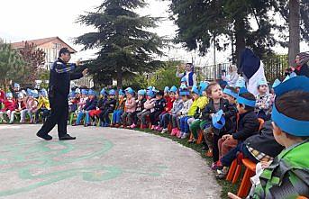 Toplum destekli polislerden anaokulu öğrencilerine eğitim