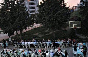 Kavak'ta şehit yakınları ve emniyet personeline iftar