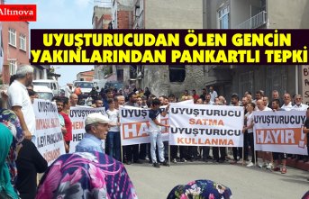 Uyuşturucudan ölen gencin yakınlarından pankartlı tepki