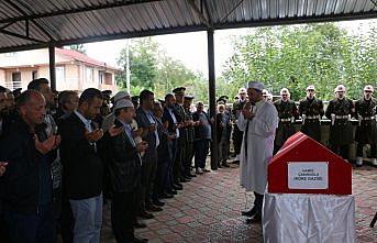 Kore gazisi Çakıroğlu son yolculuğuna uğurlandı