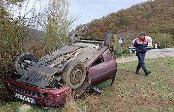 Mudurnu'daki trafik kazasında anne ve oğlu yaralandı