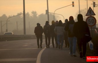 Düzensiz göçmenler Avrupa sınırına ilerliyor