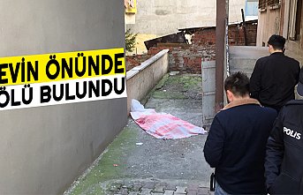 Arkadaşının evinin önünde ölü bulundu