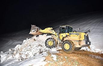 Trabzon'da yaylada mahsur kalan çoban ve sürüsü kurtarıldı