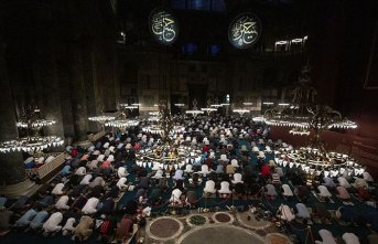 Ayasofya-i Kebir Cami-i Şerifi'nde ilk sabah namazı kılındı