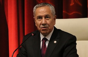 Bülent Arınç,  görevinden ayrıldı