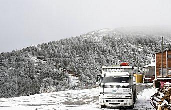 Gümüşhane, Ordu ve Giresun'un yüksek kesimleri beyaza büründü