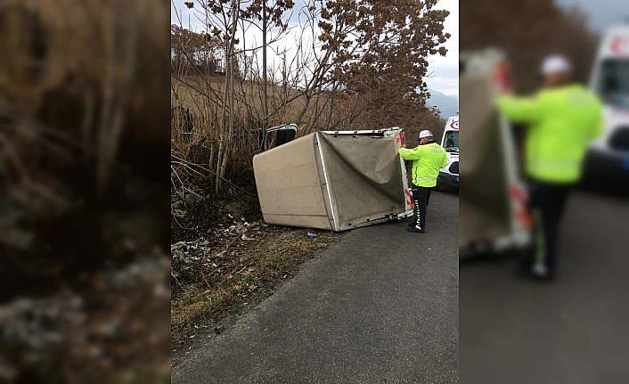 Karabük'te trafik kazaları: 2 yaralı