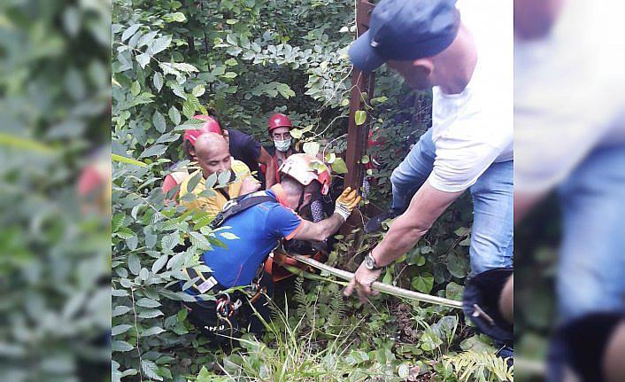 Trabzon'da tarihi kaleden düşen genç yaralandı