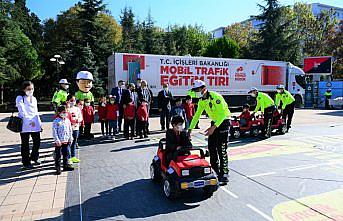 Mobil Trafik Eğitim Tırı Trabzon'da