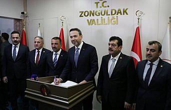 Enerji ve Tabii Kaynaklar Bakanı Bayraktar, Zonguldak Valiliğini ziyaret etti