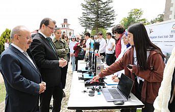 Merzifon'da TÜBİTAK 4006 Bilim Fuarı açıldı