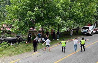 Artvin'de kamyonetin devrildiği kazada aynı aileden 4 kişi yaralandı