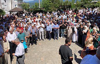 Bartın'da hacı adayları dualarla kutsal topraklara uğurlandı