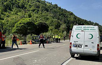 Sinop'ta otomobille sağlık personelinin bulunduğu araç çarpıştı, 4 kişi öldü, 2 kişi yaralandı