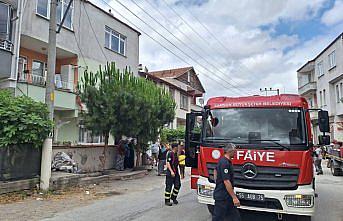 Bafra'da çatı katında çıkan yangın söndürüldü