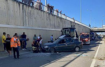 Sinop’ta aydınlatma direğine çarpan otomobildeki 4 kişi yaralandı