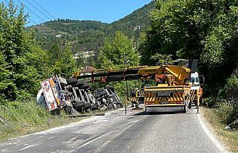 Sinop'ta LPG yüklü tanker devrildi