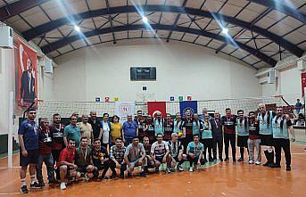 Yeniçağa'da kurumlar arası voleybol turnuvası düzenlendi