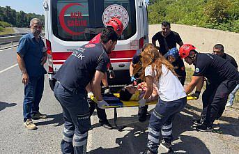 Zonguldak'ta bariyere çarpan otomobildeki 4 kişi yaralandı