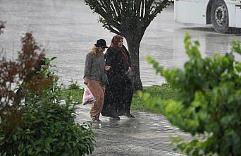 Düzce'de kısa süreli sağanak