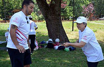 Gölcük Tabiat Parkı'nda spor yaparak hareketli yaşama dikkat çektiler