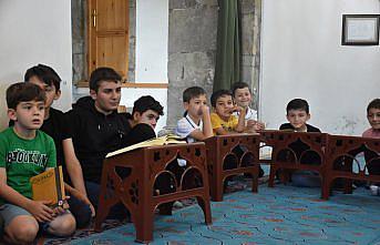 Gümüşhane'deki tarihi Ayasofya Camii, Kur'an kursu öğrencilerini ağırladı