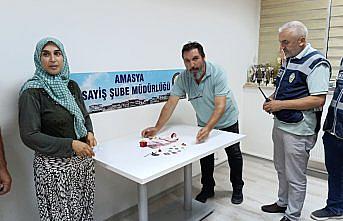 Amasya'da kendilerini jandarma olarak tanıtıp dolandırıcılık yapan 2 kişi yakalandı