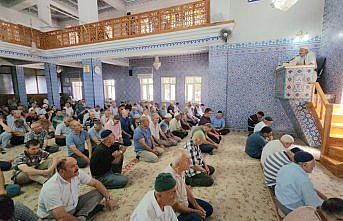 Amasya'nın ilçelerinde Heniyye için gıyabi cenaze namazı kılındı