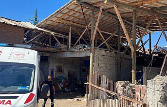 Bolu'da tamir için çıktığı çatıdan düşen kişi öldü