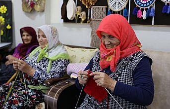 Bafra'da huzurevi sakinleri zamanlarını sanatla değerlendiriyor