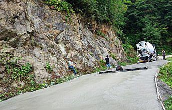 Trabzon'da yol yapım ve bakım çalışmaları devam ediyor