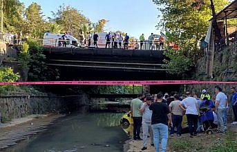 Zonguldak’ta savrulan taksi kaldırımdaki yayalara çarptı 1 ölü, 4 yaralı