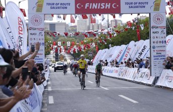 2. Kurtuluş Yolu Bisiklet Turu'nu Belçikalı Wouters kazandı