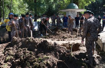 35 yıl önce şehit olan polisin kabri ailesinin talebi üzerine taşındı